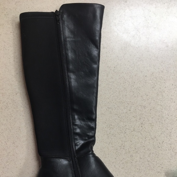 Boots - Picture 1 of 3